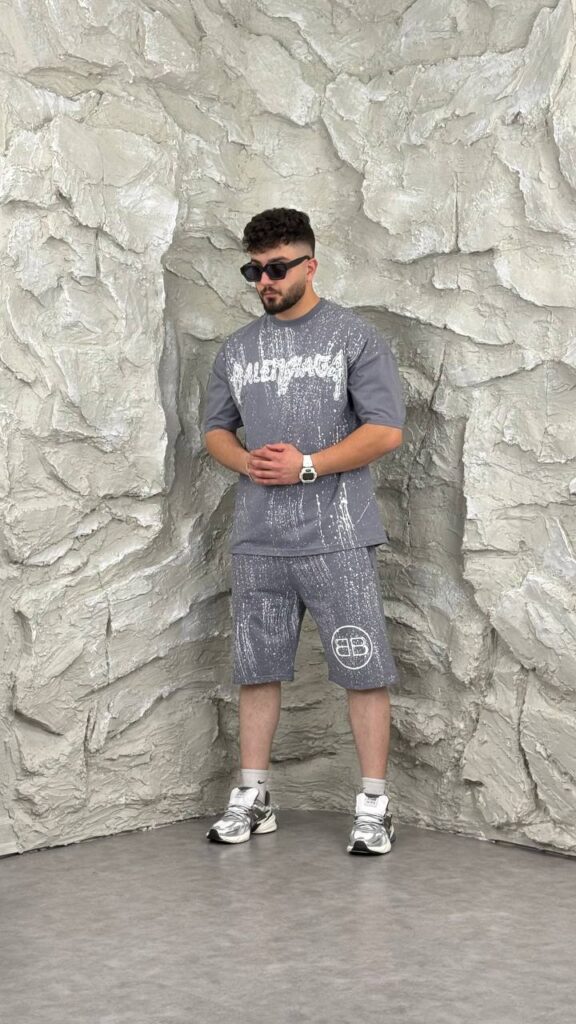 ست تیشرت شلوارک بالنسیاگا